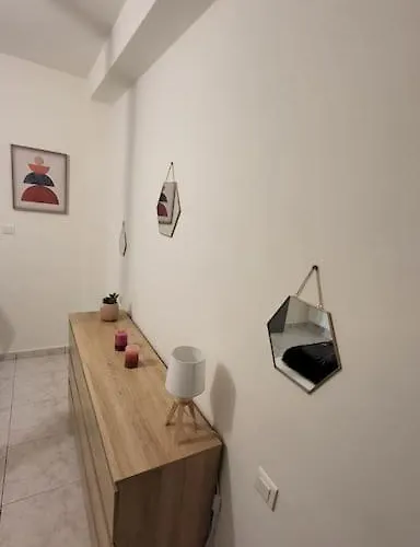 Chaleureux, Proche De La Gare *